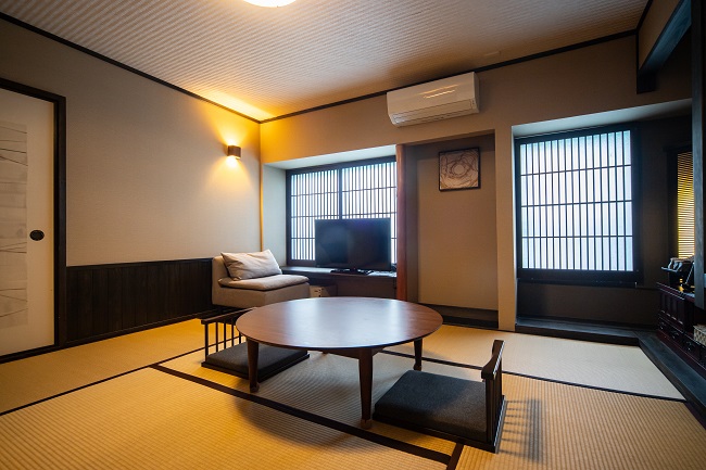 Standard Japanese room- 8 tatami mat large