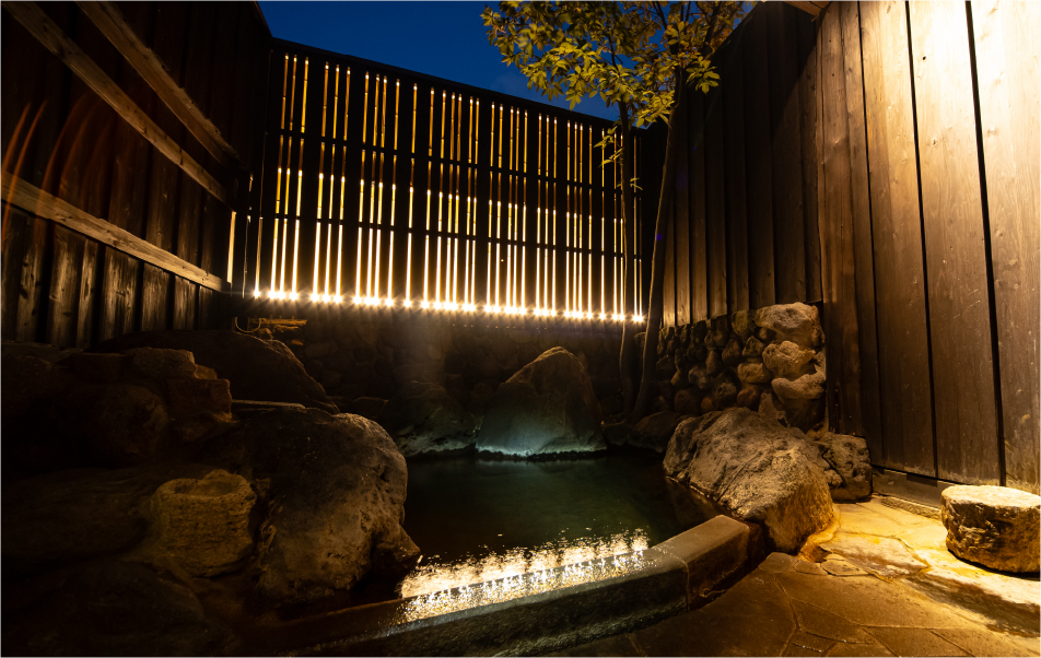 Open hot spring, with spring water mist sauna